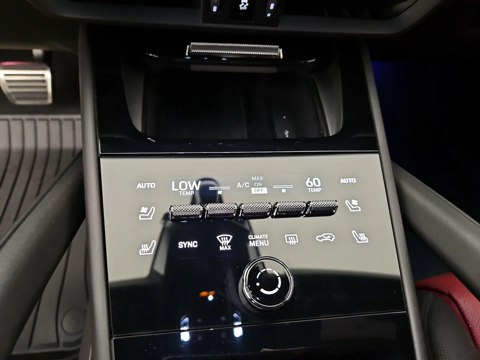 2024 Porsche 9Y0/9Y3 Cayenne Coupe - Image 18 of 28