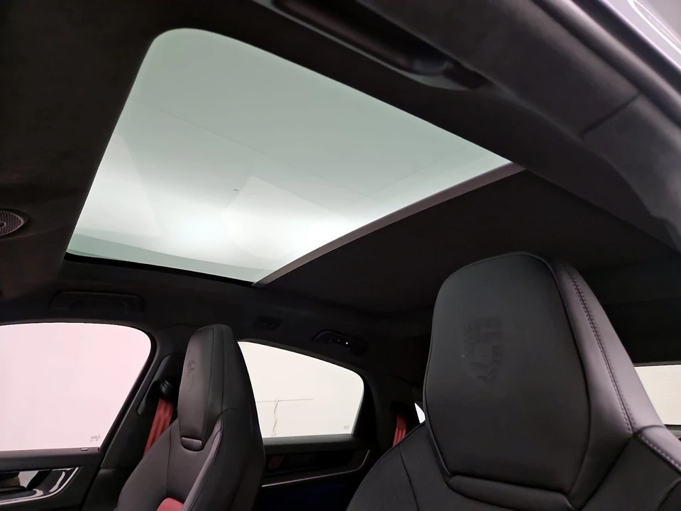 2024 Porsche 9Y0/9Y3 Cayenne Coupe - Image 21 of 28