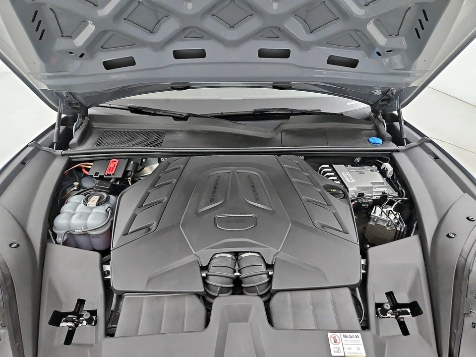 2024 Porsche 9Y0/9Y3 Cayenne Coupe - Image 24 of 28