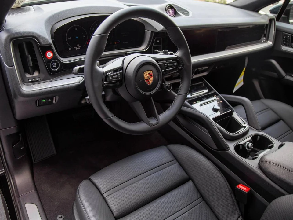 2024 Porsche 9Y0/9Y3 Cayenne Coupe - Image 4 of 4