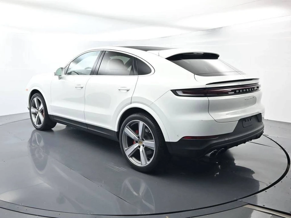 2024 Porsche 9Y0/9Y3 Cayenne Coupe - Image 3 of 5