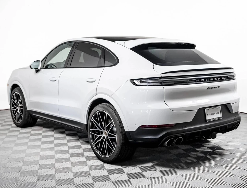 2024 Porsche 9Y0/9Y3 Cayenne Coupe - Image 3 of 5