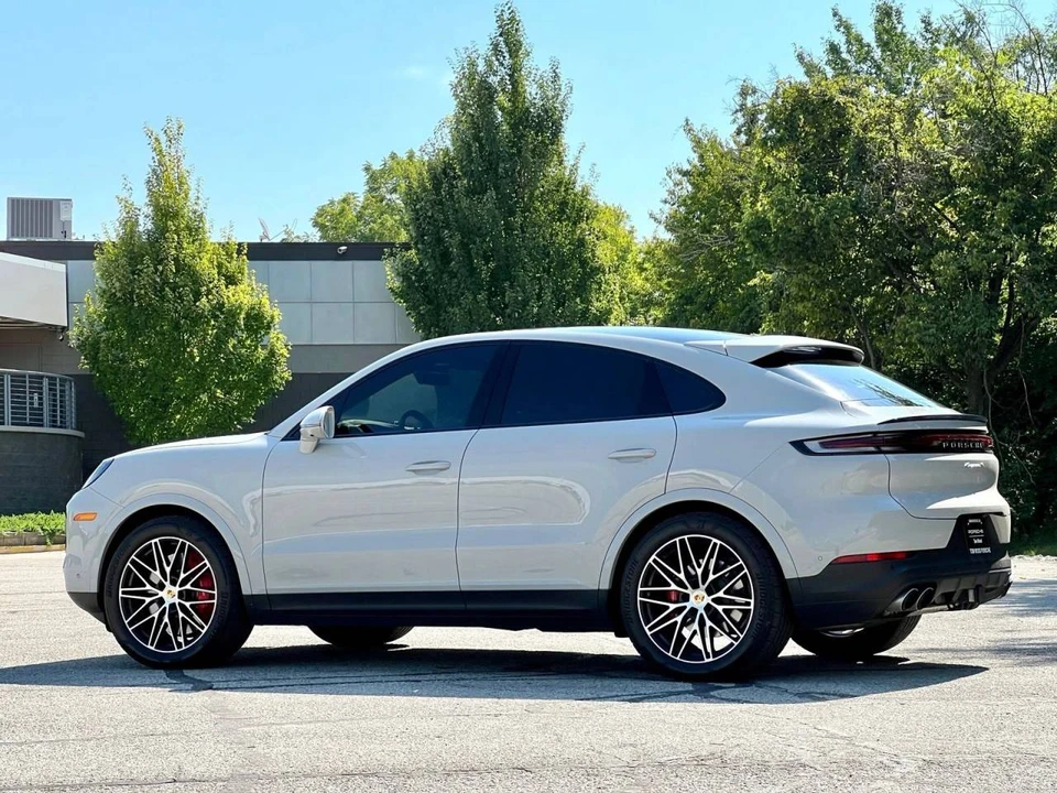 2024 Porsche 9Y0/9Y3 Cayenne Coupe - Image 3 of 4