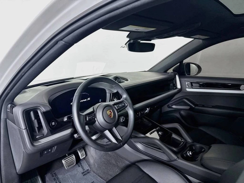2024 Porsche 9Y0/9Y3 Cayenne Coupe - Image 4 of 4