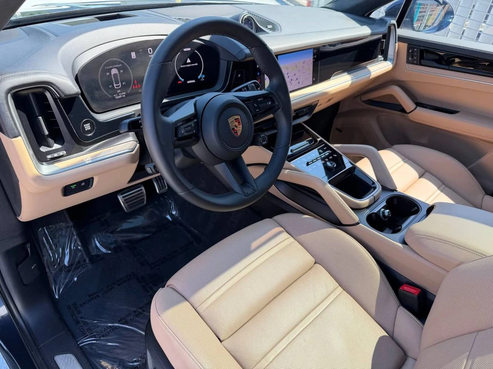 2024 Porsche 9Y0/9Y3 Cayenne Coupe - Image 4 of 4