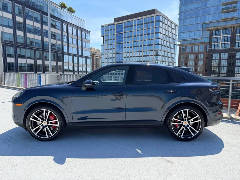 2024 Porsche 9Y0/9Y3 Cayenne Coupe - Image 2 of 4