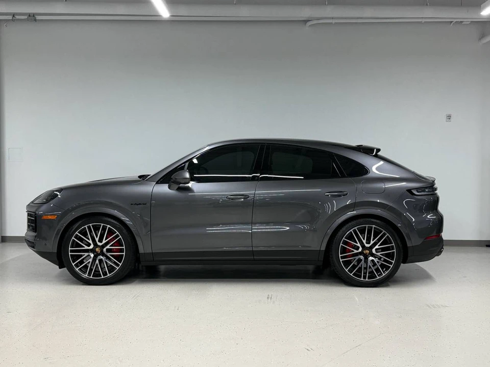2024 Porsche 9Y0/9Y3 Cayenne Coupe - Image 3 of 5