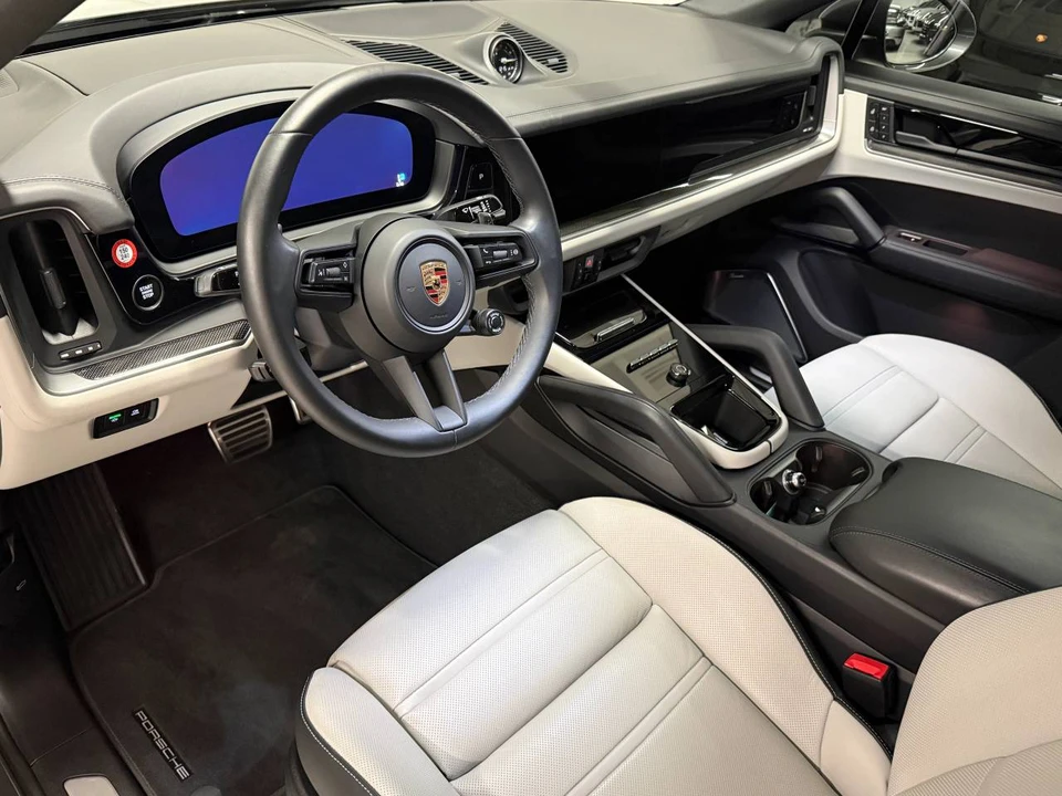 2024 Porsche 9Y0/9Y3 Cayenne Coupe - Image 4 of 5