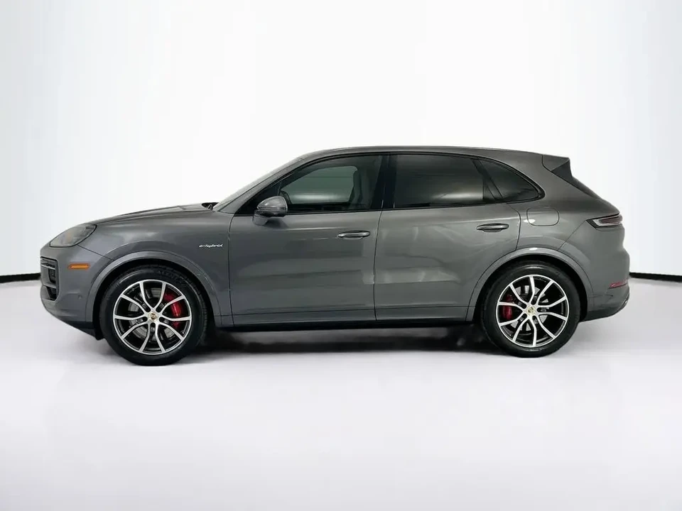 2024 Porsche 9Y0/9Y3 Cayenne S - Image 16 of 31