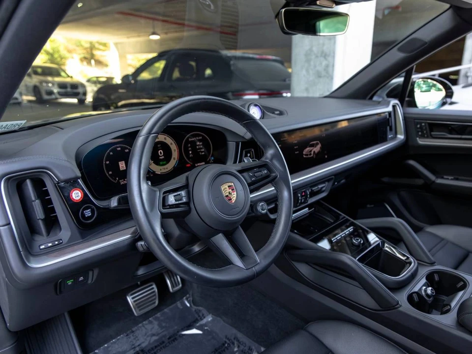 2024 Porsche Cayenne - Image 4 of 5