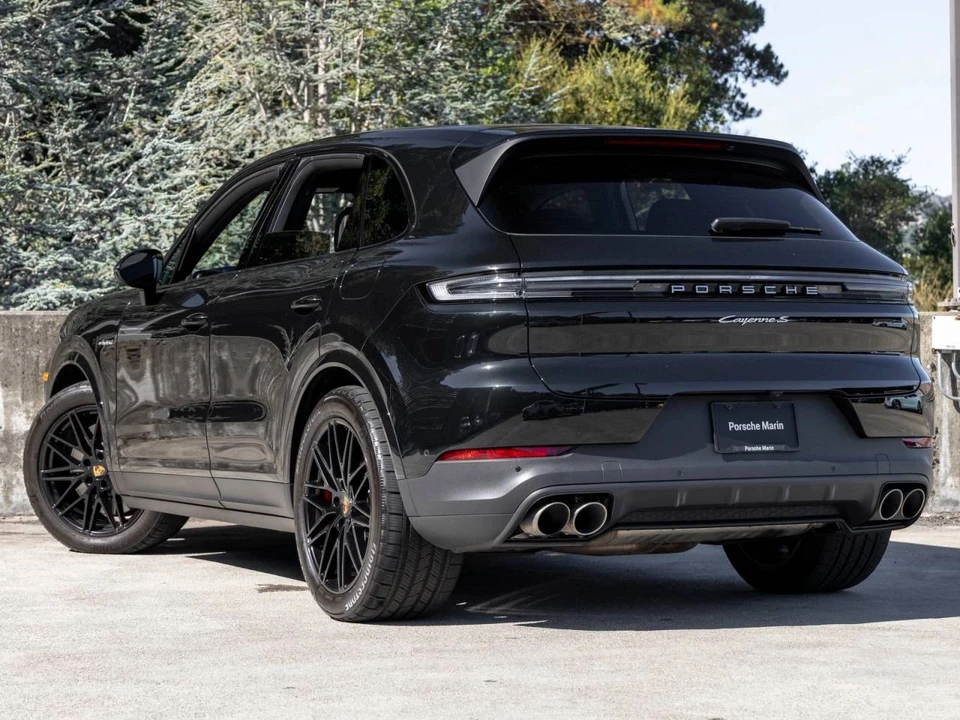2024 Porsche Cayenne - Image 3 of 5