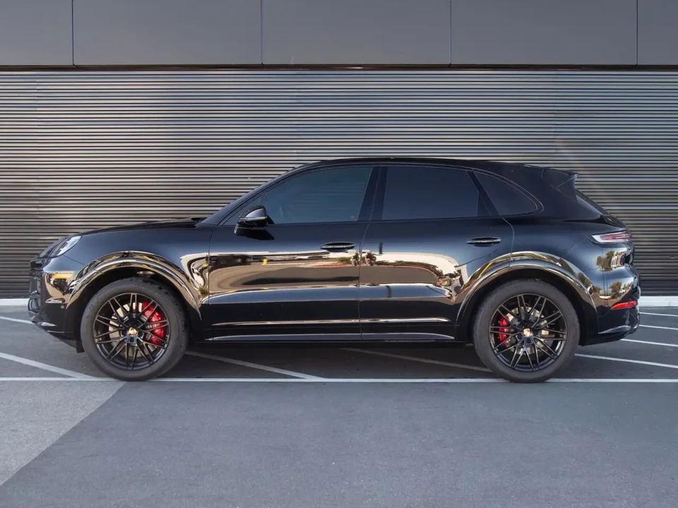 2024 Porsche 9Y0/9Y3 Cayenne S - Image 2 of 13