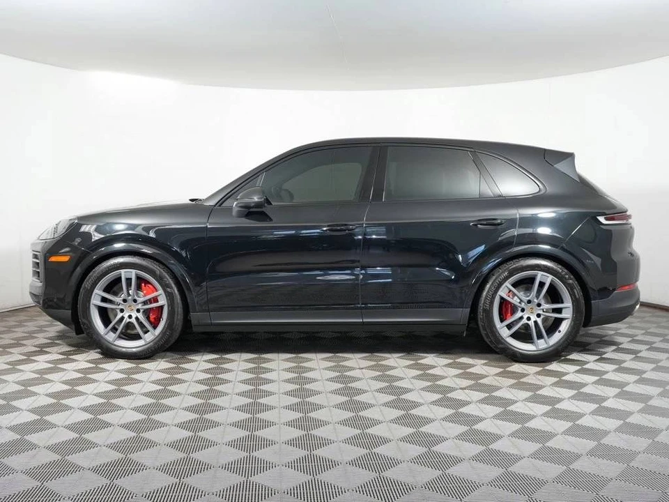 2024 Porsche 9Y0/9Y3 Cayenne S - Image 2 of 5