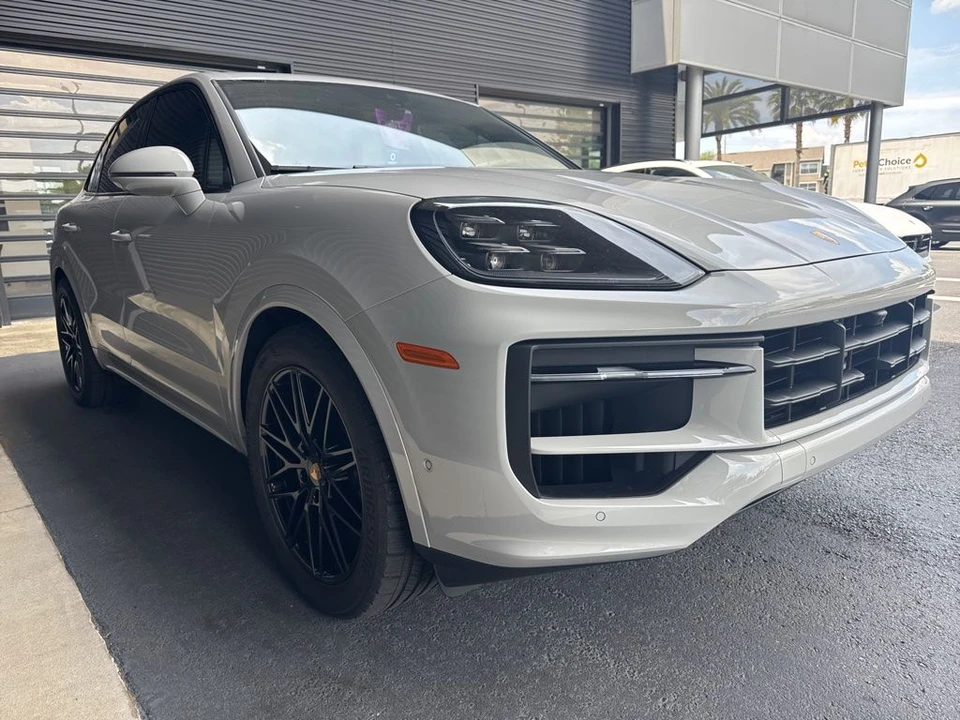 2024 Porsche 9Y0/9Y3 Cayenne S - Image 2 of 6