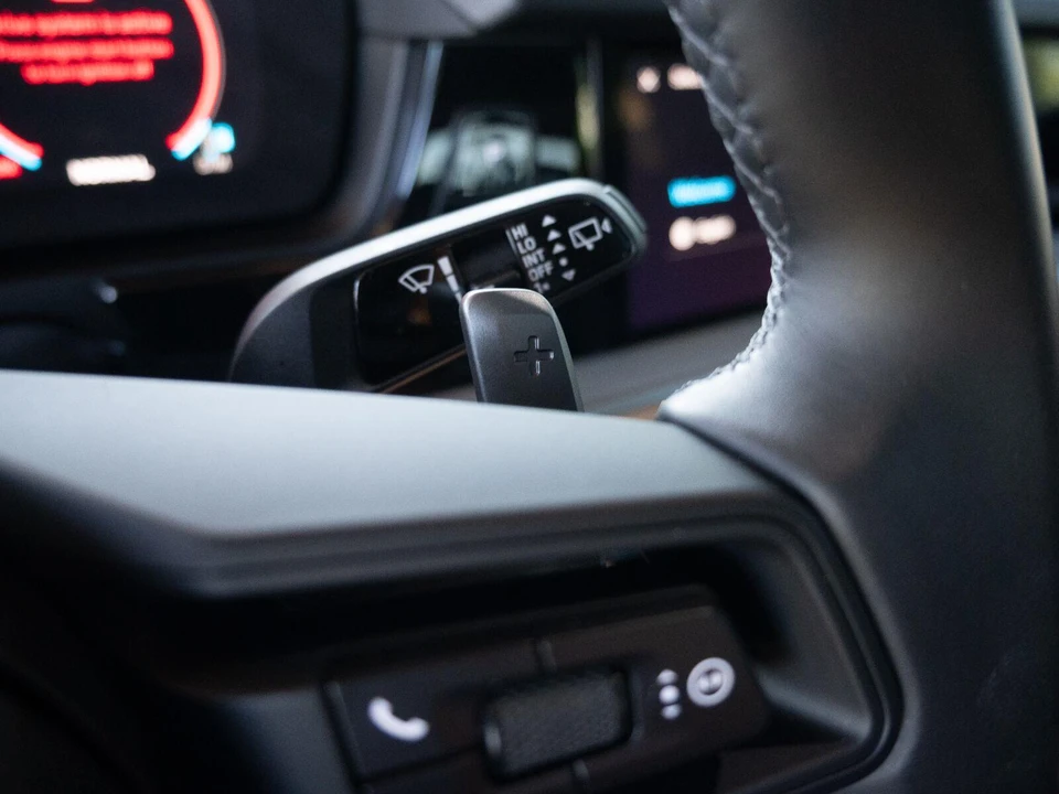 2024 Porsche 9Y0/9Y3 Cayenne S - Image 28 of 28