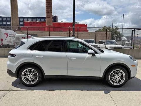 2024 Porsche Cayenne S Sport Utility 4D