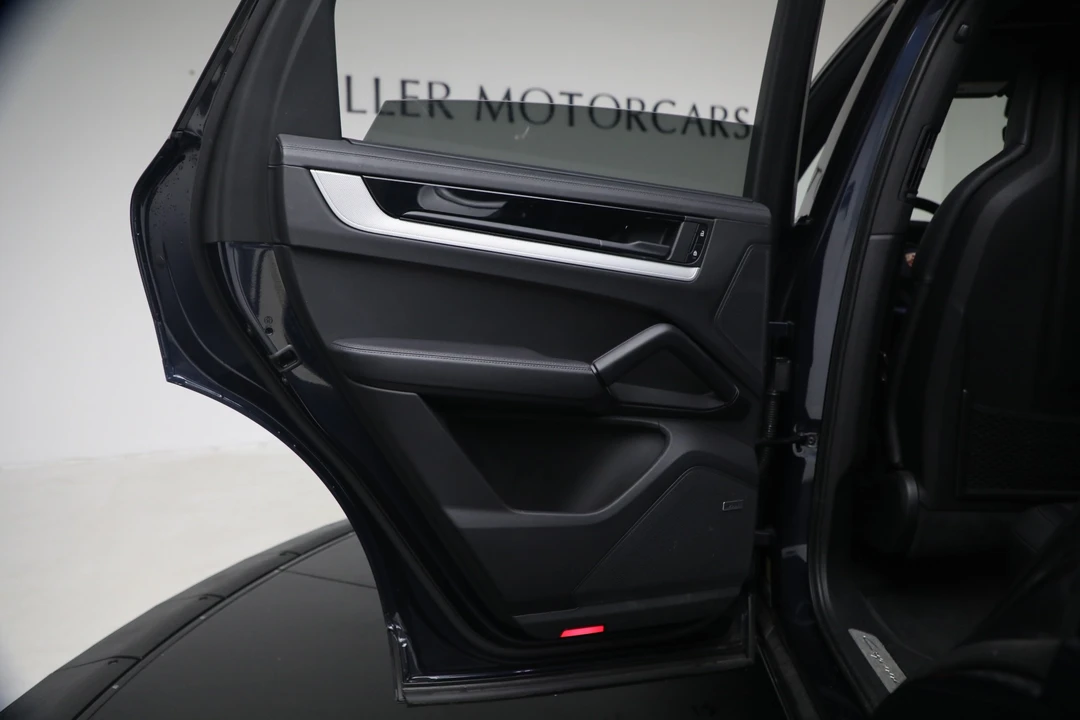 2024 Porsche 9Y0/9Y3 Cayenne S - Image 30 of 31