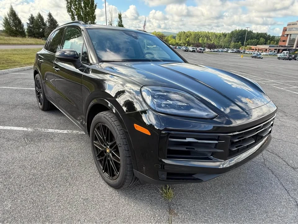 2024 Porsche 9Y0/9Y3 Cayenne - Image 2 of 11