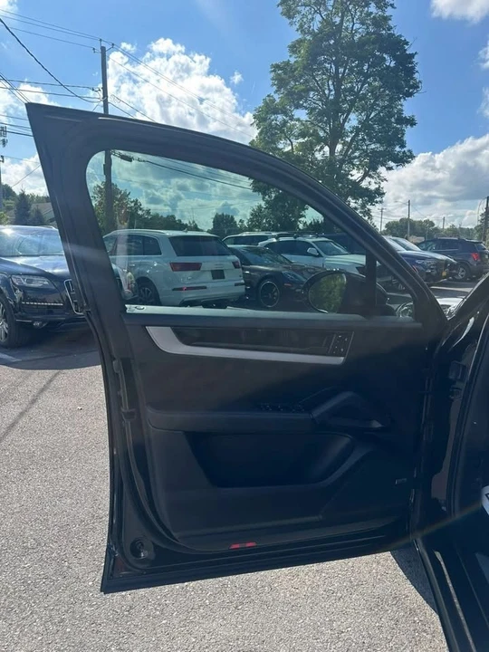 2024 Porsche 9Y0/9Y3 Cayenne - Image 10 of 20