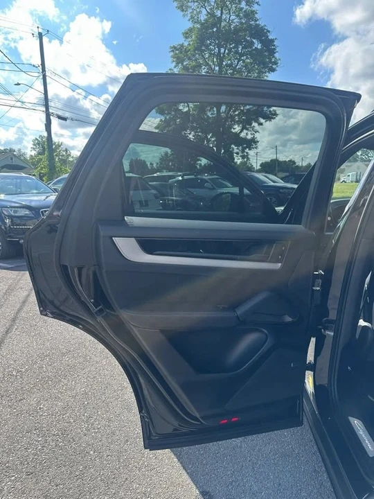 2024 Porsche 9Y0/9Y3 Cayenne - Image 16 of 20