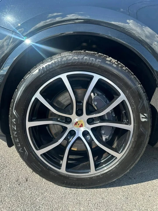 2024 Porsche 9Y0/9Y3 Cayenne - Image 9 of 20