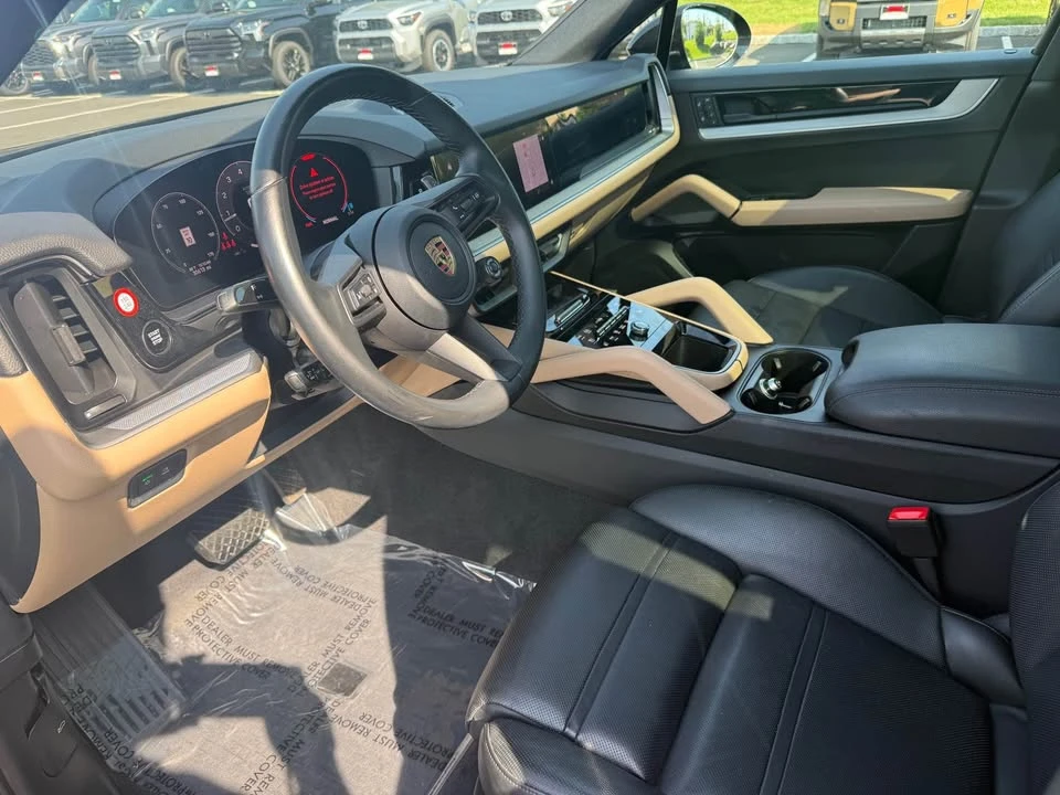 2024 Porsche 9Y0/9Y3 Cayenne - Image 2 of 11