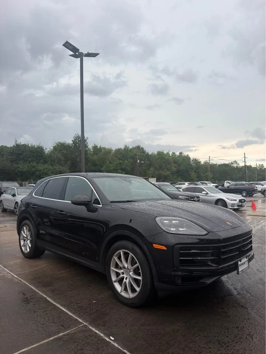 2024 Porsche 9Y0/9Y3 Cayenne - Image 2 of 6