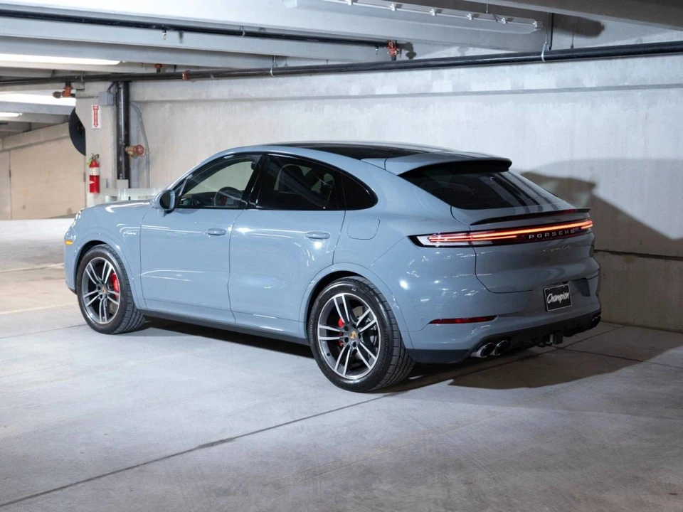 2024 Porsche 9Y0/9Y3 Cayenne Coupe - Image 3 of 5