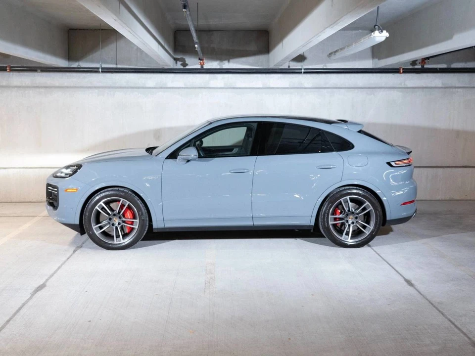 2024 Porsche 9Y0/9Y3 Cayenne Coupe - Image 2 of 5
