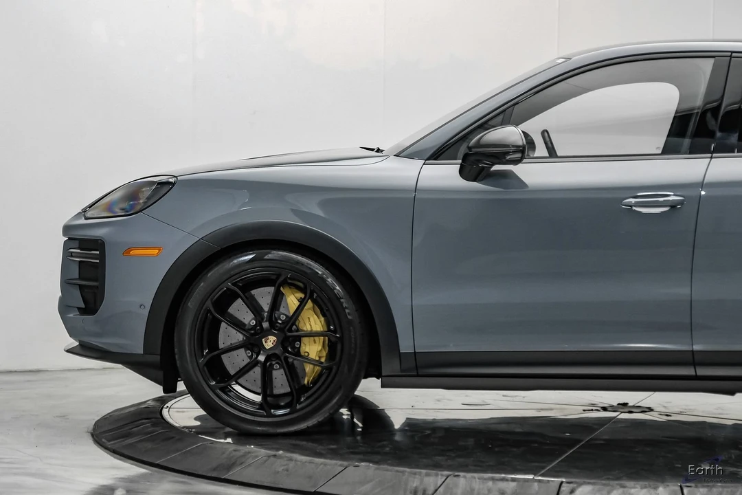 2024 Porsche 9Y0/9Y3 Cayenne Turbo GT - Image 8 of 31