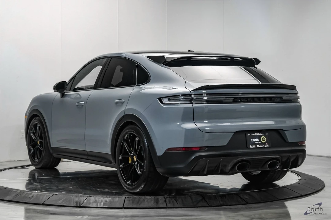 2024 Porsche 9Y0/9Y3 Cayenne Turbo GT - Image 11 of 31