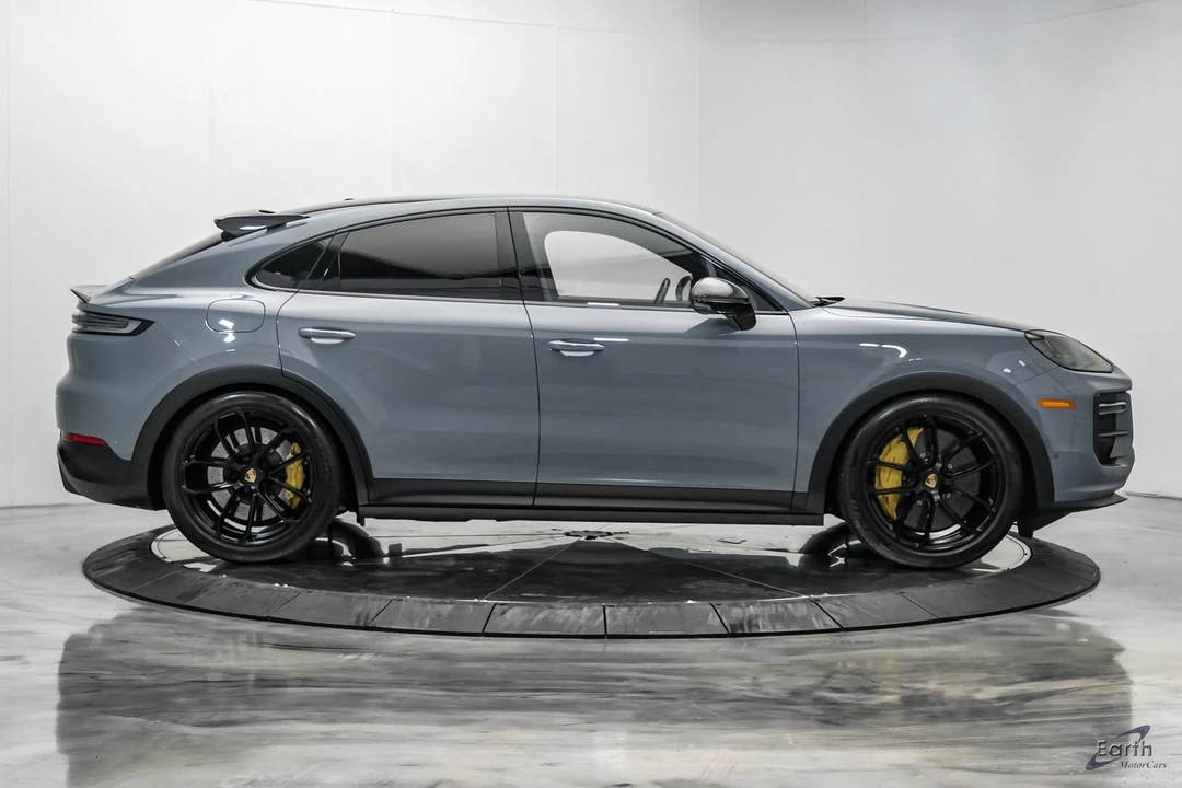 2024 Porsche 9Y0/9Y3 Cayenne Turbo GT - Image 20 of 31