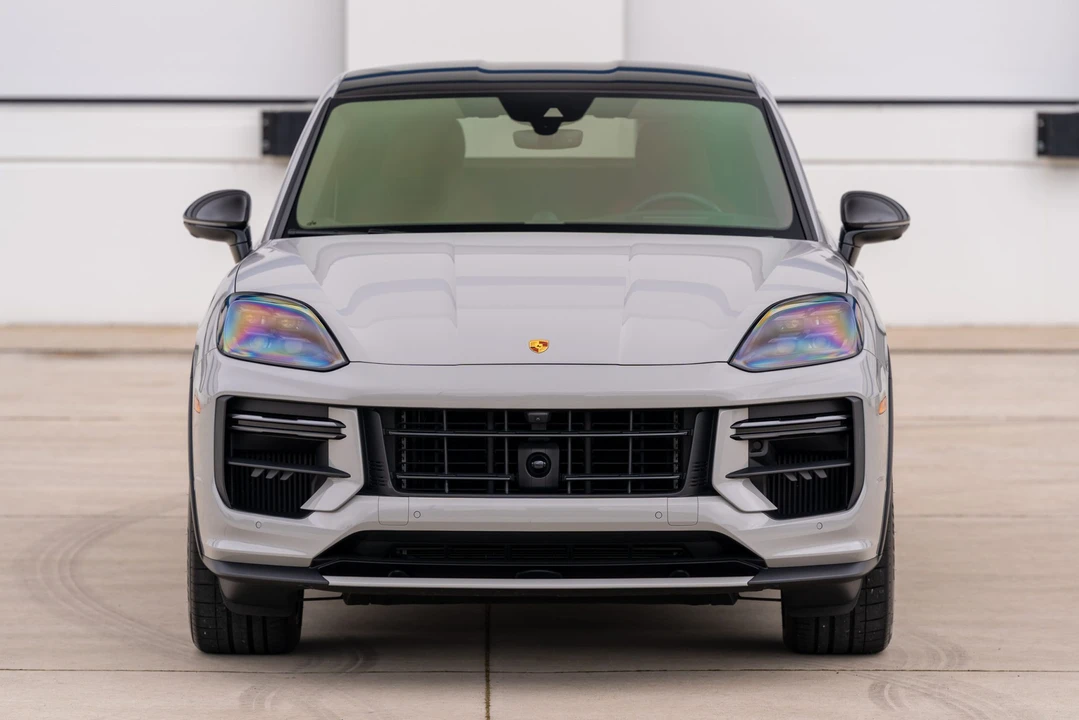 2024 Porsche 9Y0/9Y3 Cayenne Turbo GT - Image 14 of 31