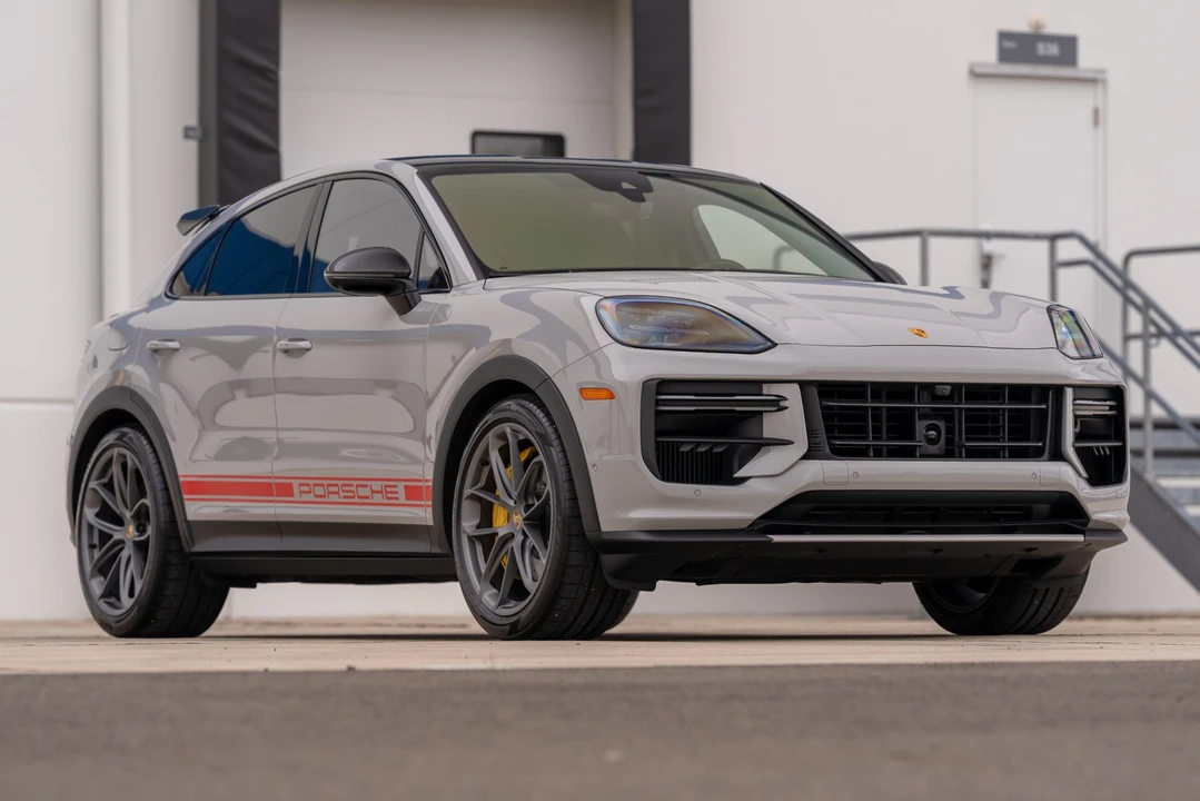 2024 Porsche 9Y0/9Y3 Cayenne Turbo GT - Image 18 of 31