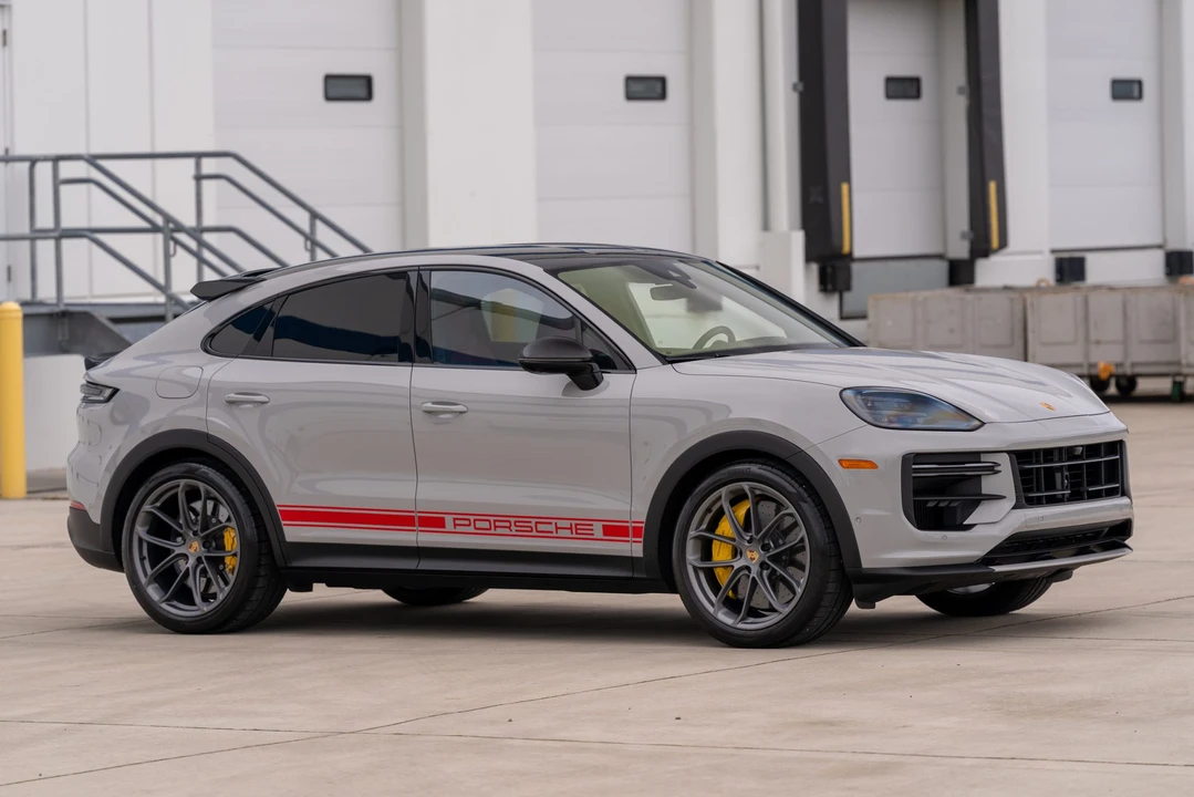 2024 Porsche 9Y0/9Y3 Cayenne Turbo GT - Image 22 of 31