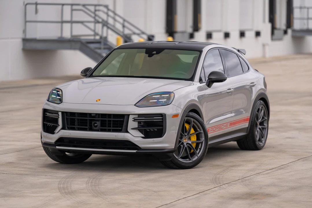 2024 Porsche 9Y0/9Y3 Cayenne Turbo GT - Image 10 of 31