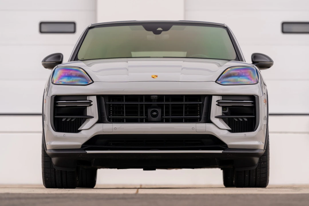 2024 Porsche 9Y0/9Y3 Cayenne Turbo GT - Image 16 of 31