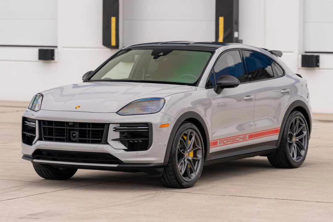 2024 Porsche 9Y0/9Y3 Cayenne Turbo GT - Image 7 of 31