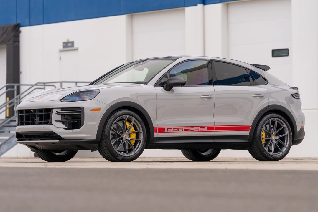 2024 Porsche 9Y0/9Y3 Cayenne Turbo GT - Image 2 of 31