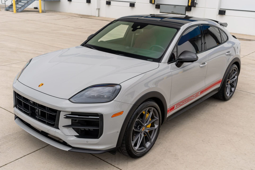 2024 Porsche 9Y0/9Y3 Cayenne Turbo GT - Image 6 of 31