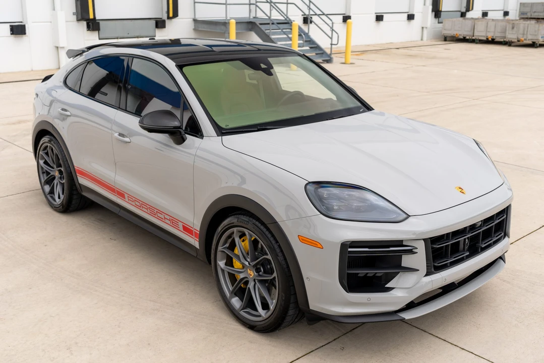 2024 Porsche 9Y0/9Y3 Cayenne Turbo GT - Image 19 of 31