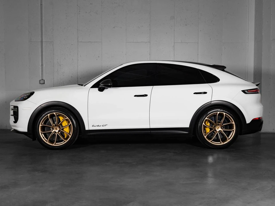 2024 Porsche 9Y0/9Y3 Cayenne Turbo GT - Image 2 of 4
