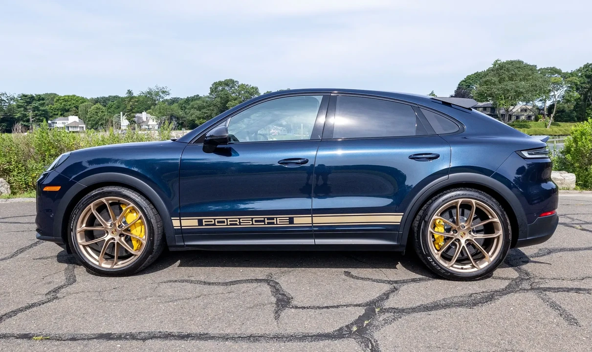 2024 Porsche 9Y0/9Y3 Cayenne Turbo GT - Image 3 of 6