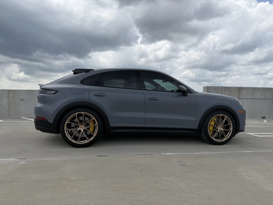 2024 Porsche 9Y0/9Y3 Cayenne Turbo GT - Image 11 of 31