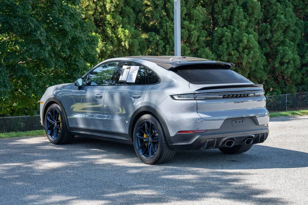 2024 Porsche 9Y0/9Y3 Cayenne Turbo GT - Image 3 of 4
