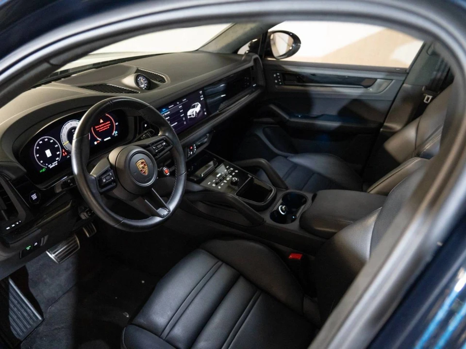 2024 Porsche 9Y0/9Y3 Cayenne Turbo GT - Image 4 of 4