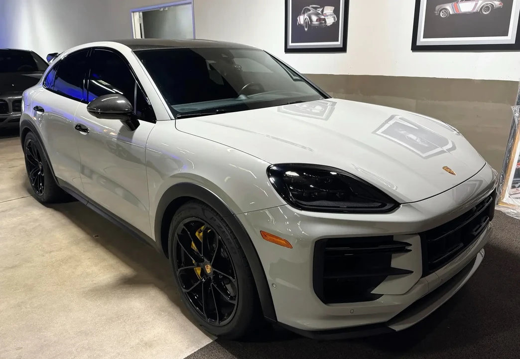 2024 Porsche 9Y0/9Y3 Cayenne Turbo GT - Image 2 of 6