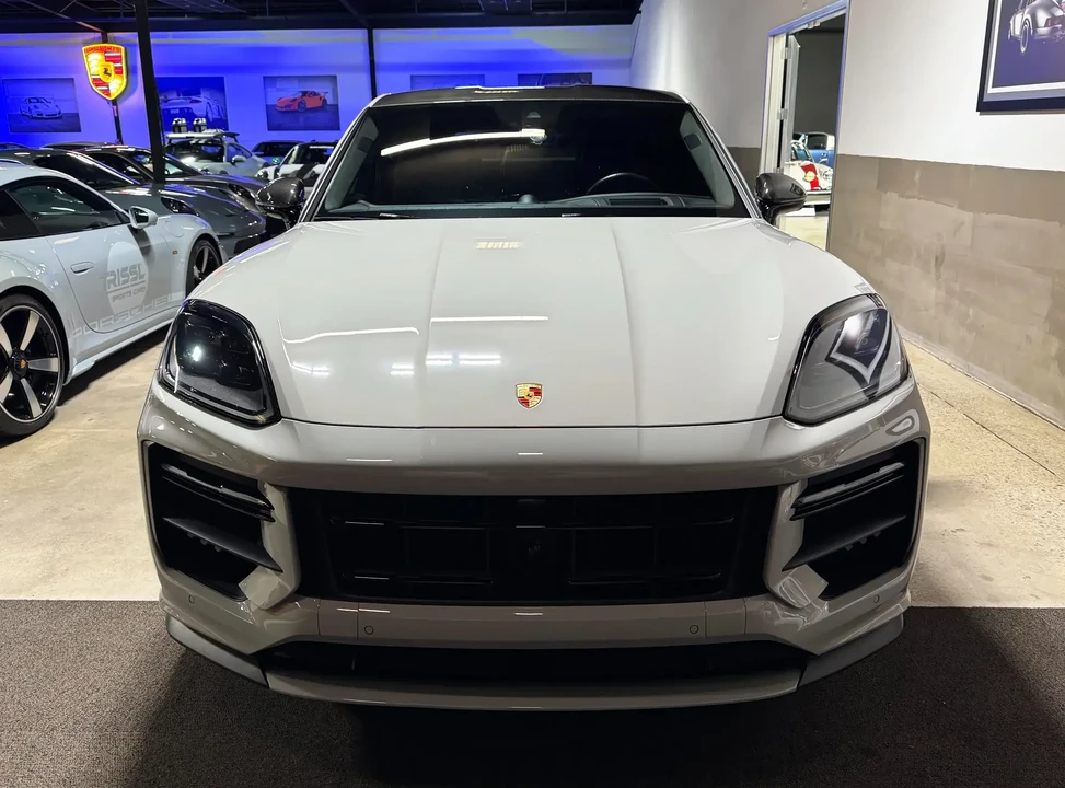 2024 Porsche 9Y0/9Y3 Cayenne Turbo GT - Image 3 of 6