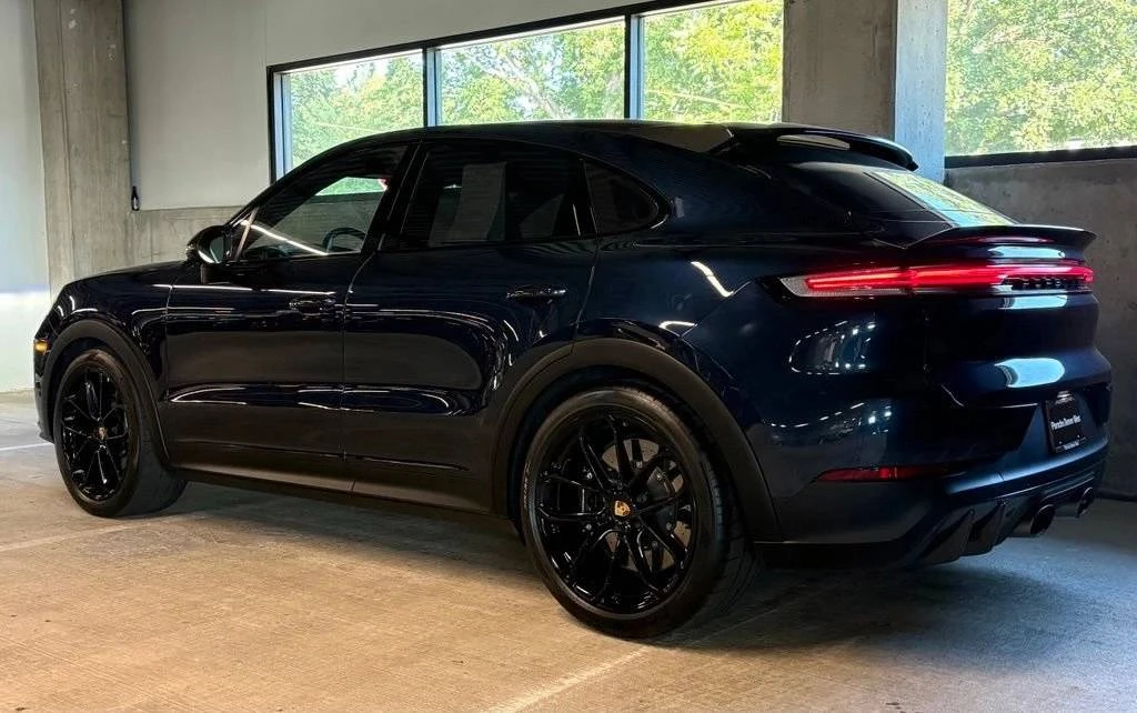 2024 Porsche 9Y0/9Y3 Cayenne Turbo GT - Image 3 of 4