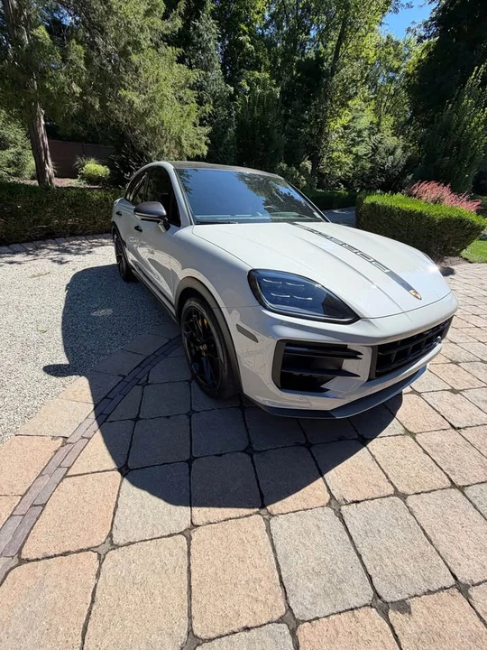 2024 Porsche Cayenne - Image 11 of 12